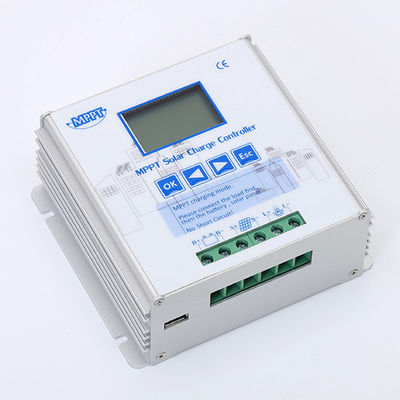 Bộ điều khiển sạc năng lượng mặt trời 12V / 24V 700W 20 Amp MPPT Bộ điều chỉnh điện áp IP54 MPPT