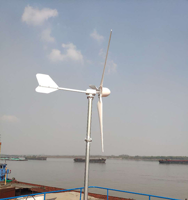 Tắt lưới Tua bin gió trục ngang ba cánh 48V 96V Năng lượng gió ngang