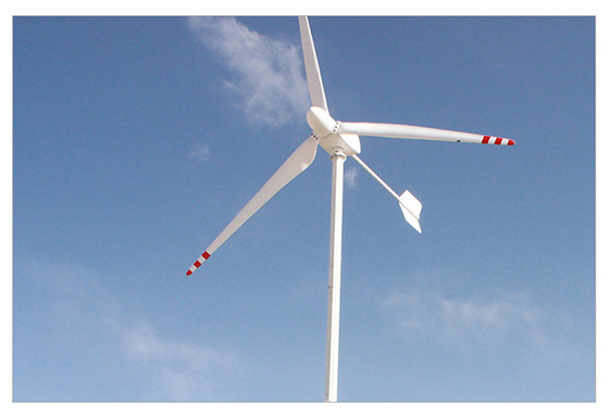 5KW 10KW HAWT Thiết kế tuabin gió 220V Tắt lưới Tuabin gió Rotor ngang