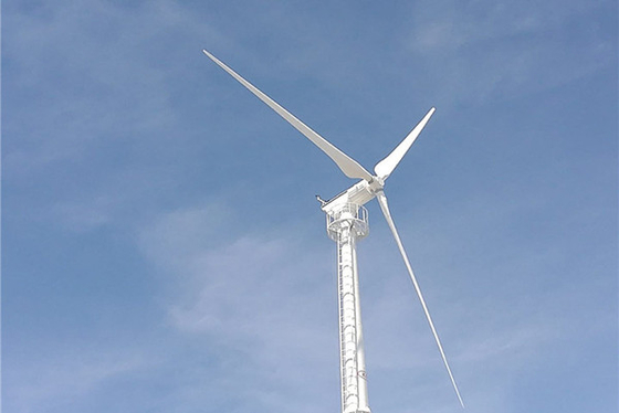 Hệ thống máy phát điện gió nối lưới CE 50KW IP54 Máy phát điện tuabin gió Điện áp đầu ra 380V